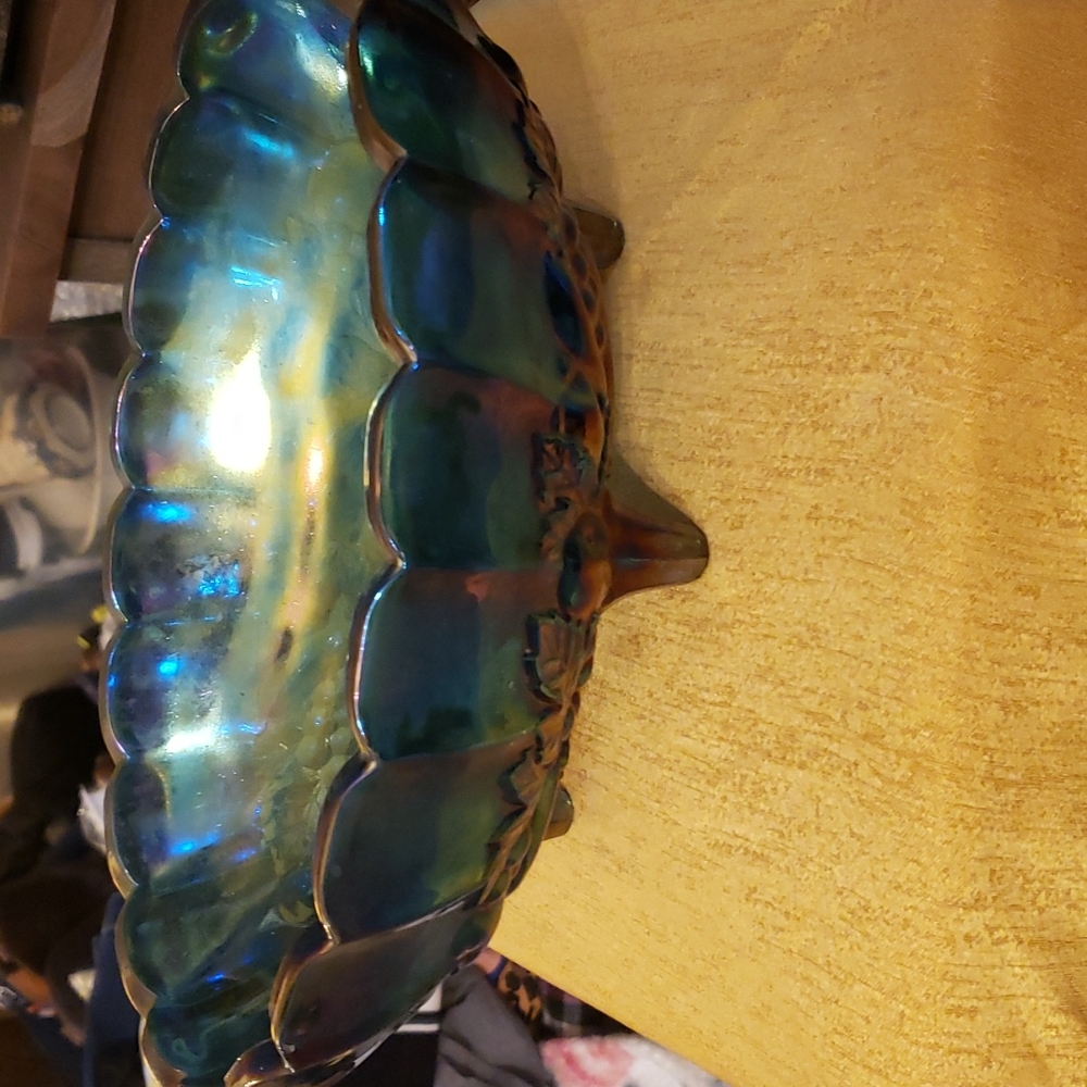 Vintage carnival glass fruit bowl
